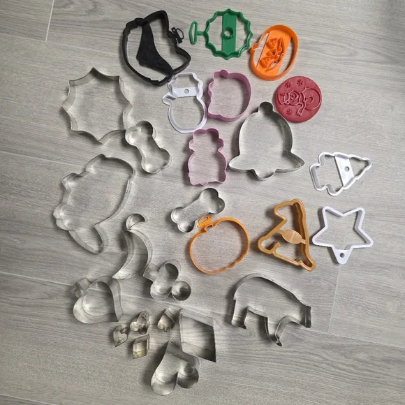 Random Various Cookie Cutter - Picture 1 of 8